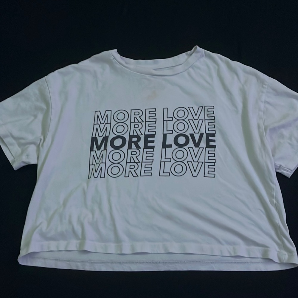 white T-shirt